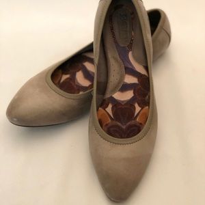 Born - Grey Leather Flats
